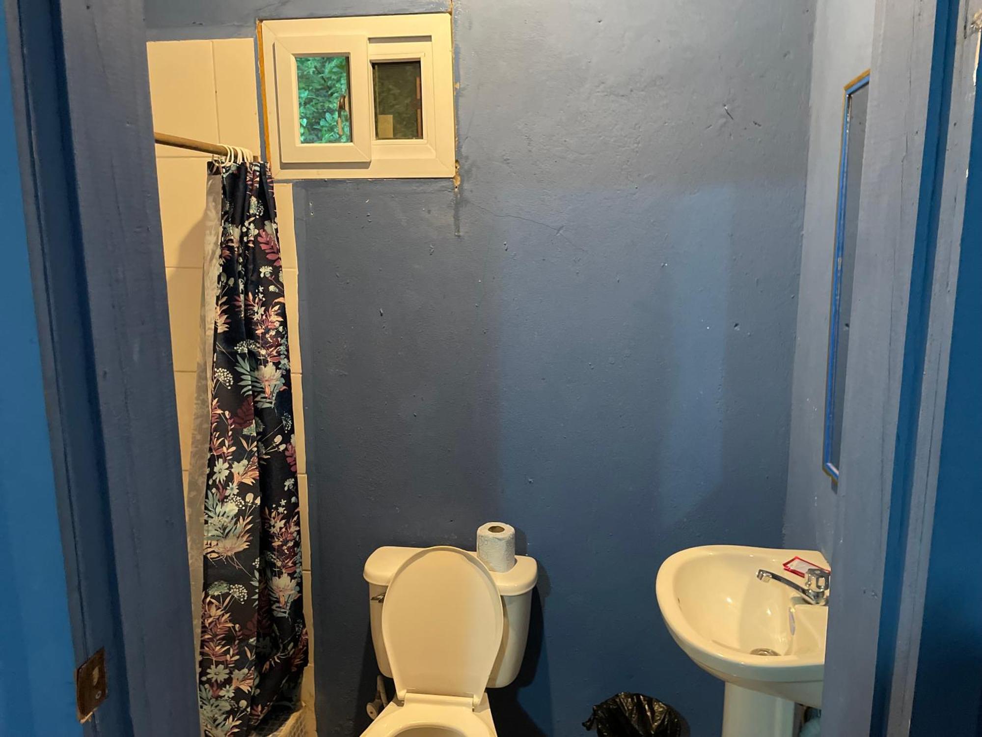 Airport Inn Roatan エクステリア 写真